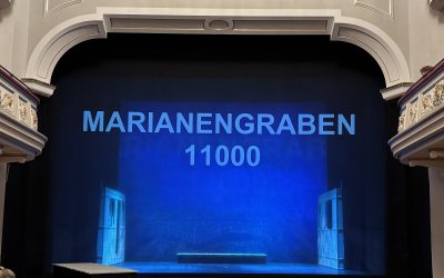 Marianengraben auf der Freiberger Theaterbühne
