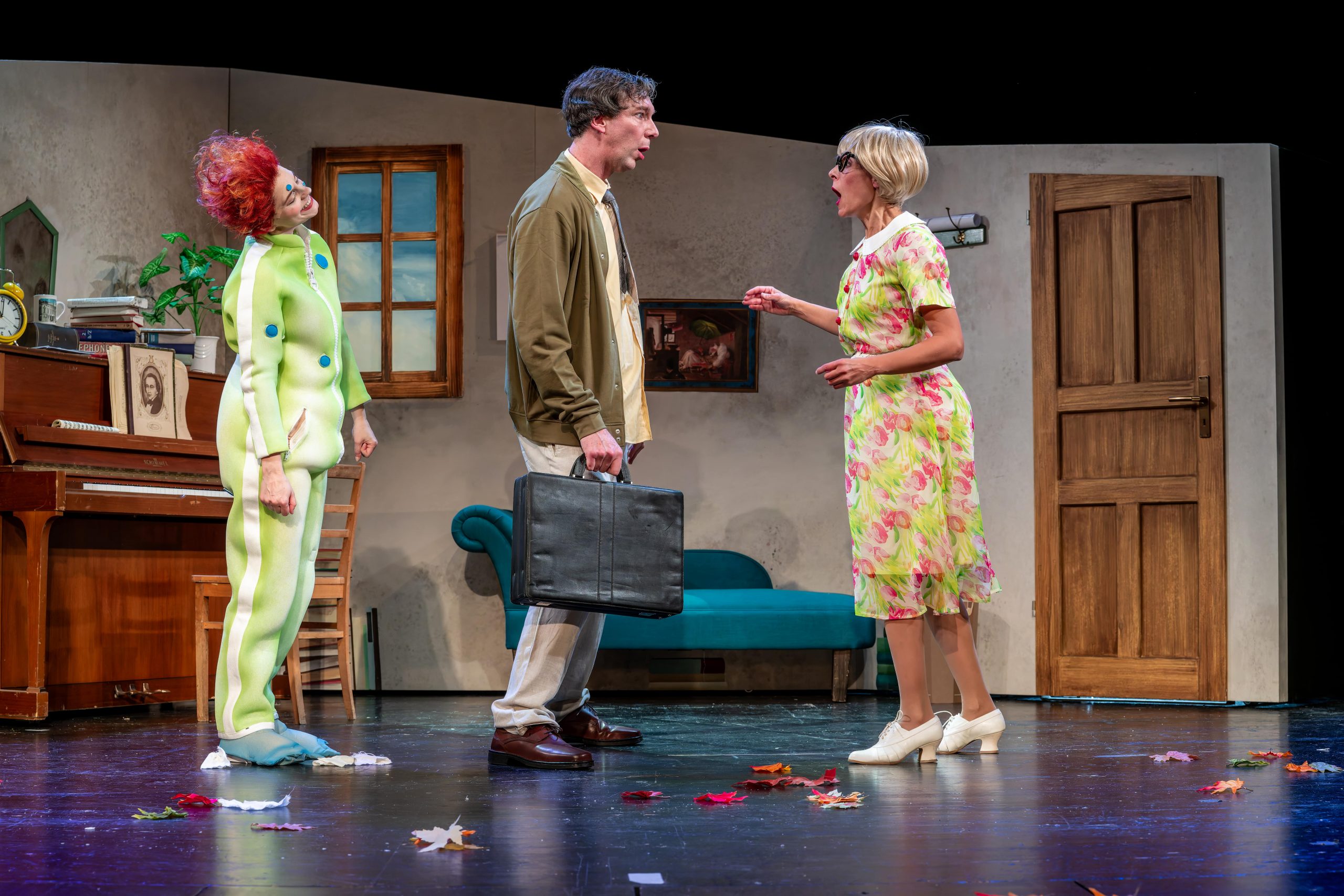 MiT_Eine Woche voller Samstage_Wöß_Schwiebert_Renaud - Bildrechte Detlev Müller-min Herr Taschenbier zwischen Samsanarchie und Rotkohlbürgerlichkeit.